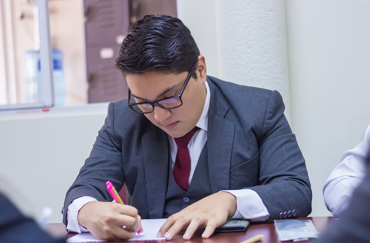 Colegio Academia Cristiana Internacional | Bachillerato en Teología